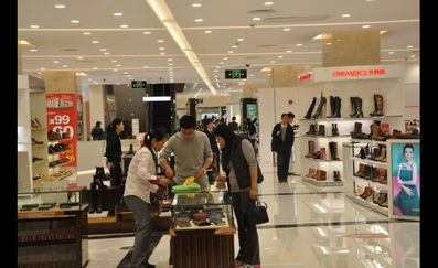 首個結合百貨及購物中心業務的大型零售項目 香港新世界百貨 上海巴黎春天118店正式試業